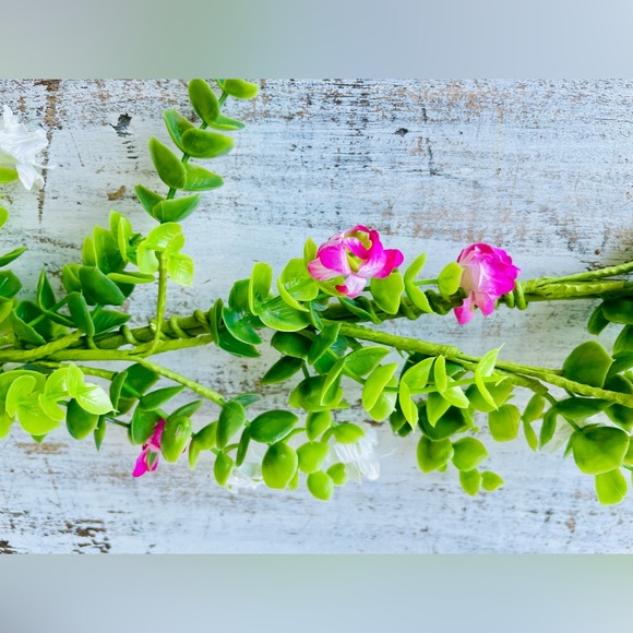 *Pink & White Wildflower Garland - Picture 4 of 13